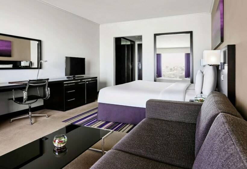 家庭间, Pullman Dubai Creek City Centre