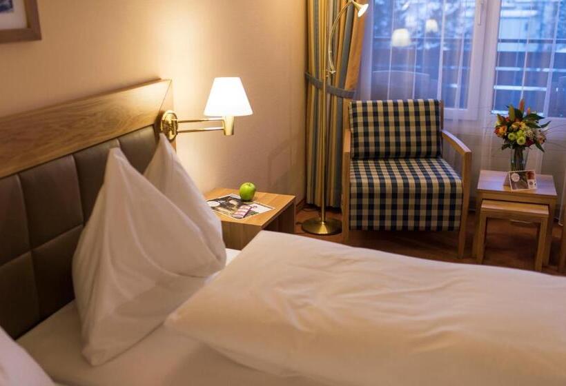 Classic room with balcony, Mountain Plaza