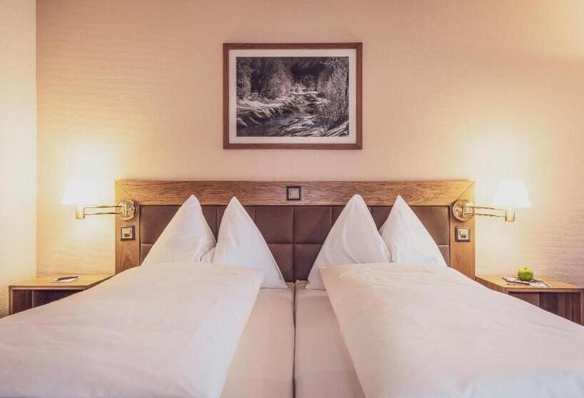 Classic room with balcony, Mountain Plaza