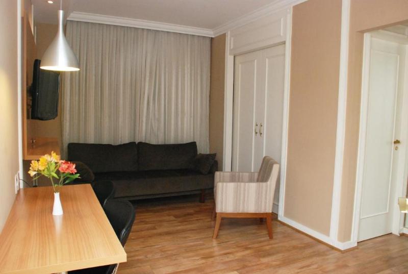 اتاق لوکس, Intercity The Universe Paulista