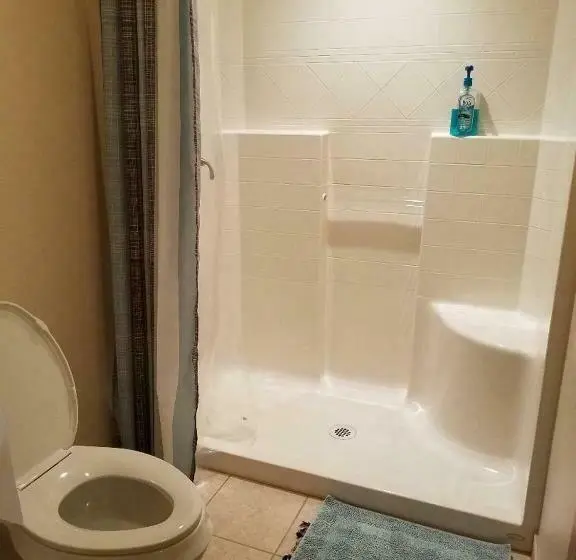 スイート, Glacier Creek Lodging