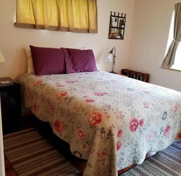 スイート, Glacier Creek Lodging