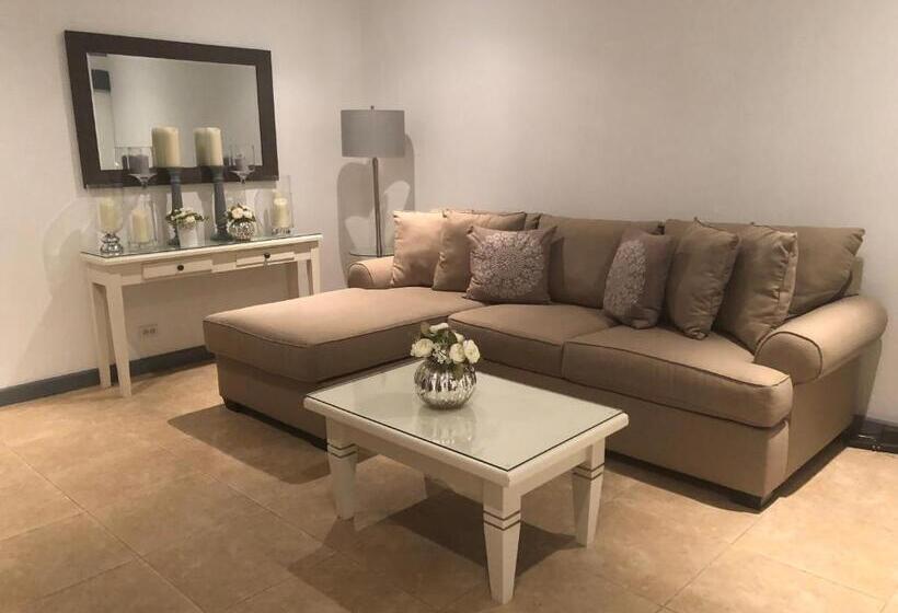 آپارتمان 1 خوابه همکف, Brownes Condominium 1