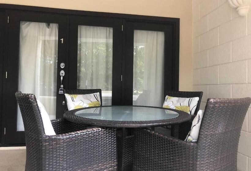 آپارتمان 1 خوابه همکف, Brownes Condominium 1