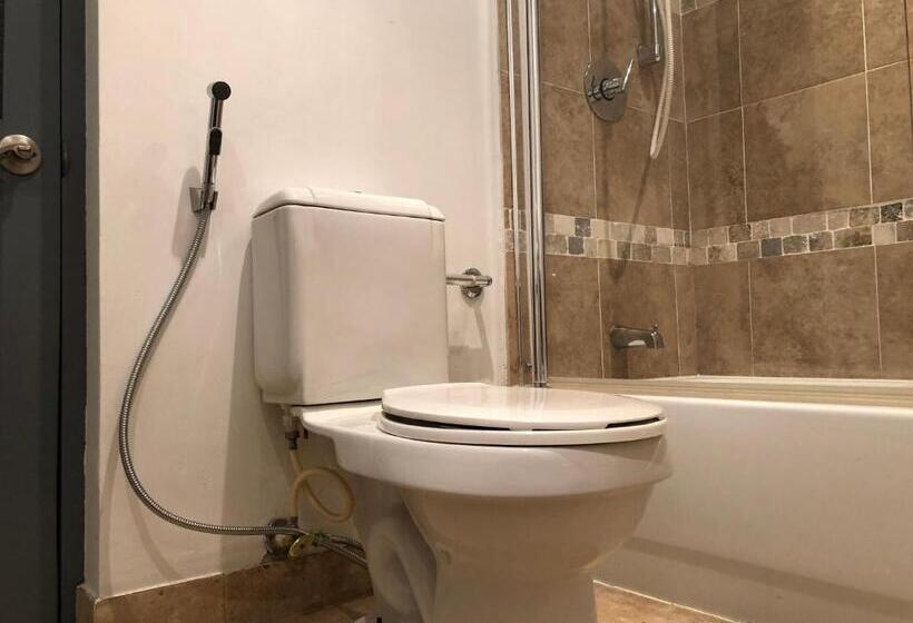 آپارتمان 1 خوابه همکف, Brownes Condominium 1