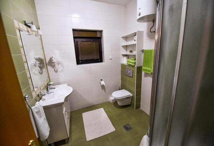 اتاق استاندارد سه نفره, Apartman Natalija Banja Luka