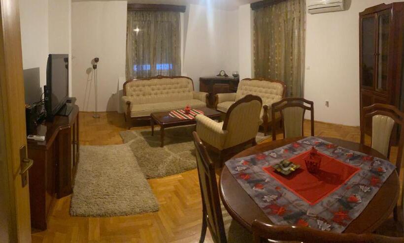 آپارتمان 3 خوابه, Apartman Natalija Banja Luka