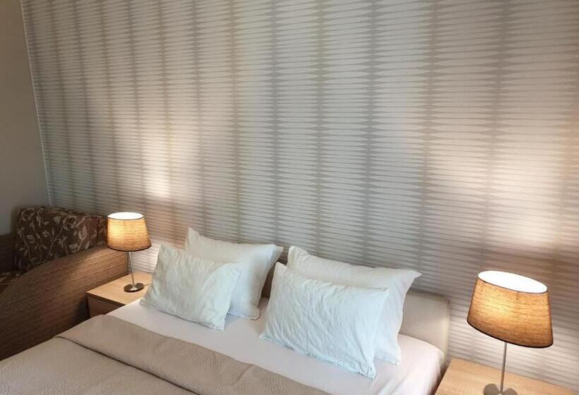 اتاق استاندارد با بالکن, Apartmani I Sobe Goca