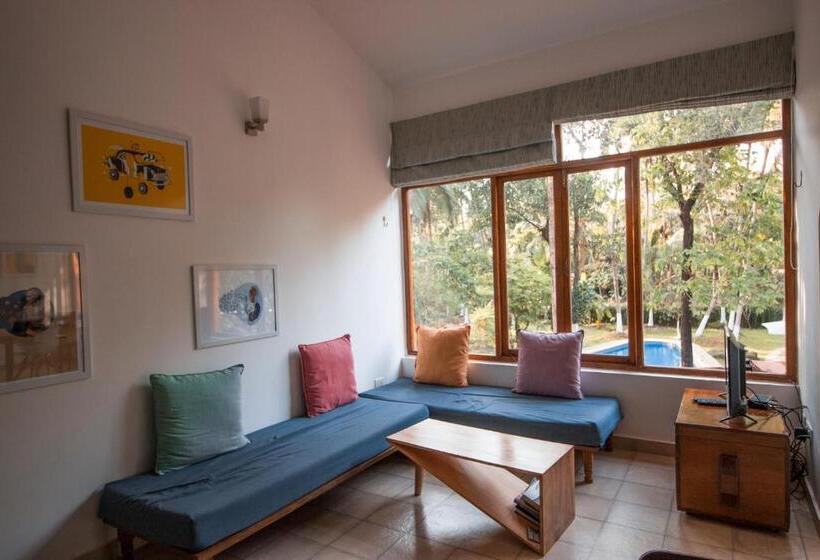 דירת חדר נוף לבריכה, Botanique Goa