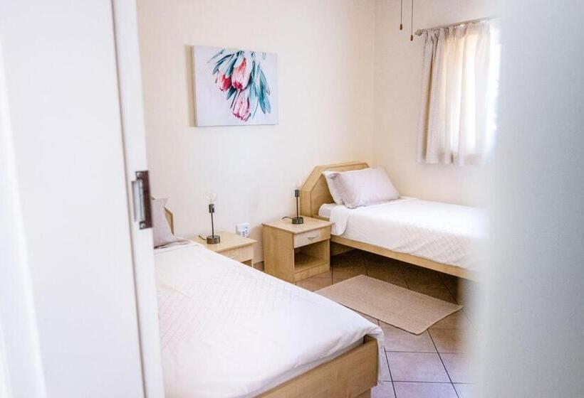 اتاق خانوادگی, Felsenblick Self Catering