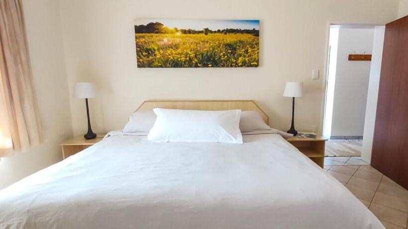 اتاق خانوادگی, Felsenblick Self Catering