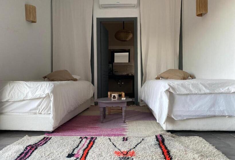 سوییت خانوادگی, Le Patio Du Lac