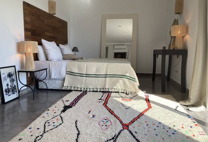 سوییت خانوادگی, Le Patio Du Lac