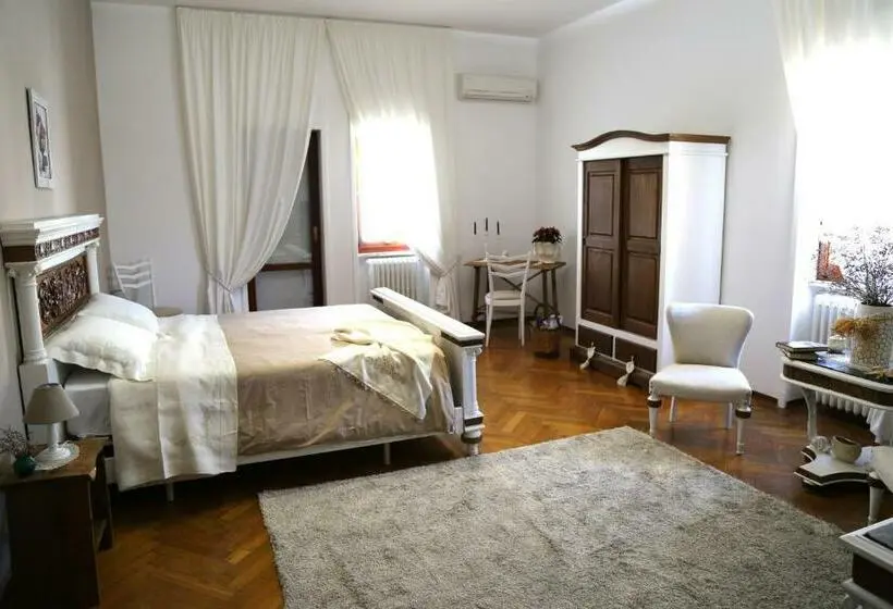 スタンダードルーム, Virò House