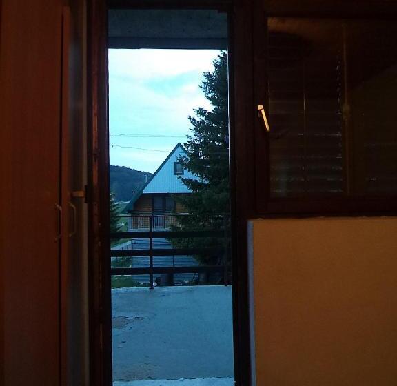 آپارتمان 1 خوابه با چشم‌انداز, Apartments Zekovic