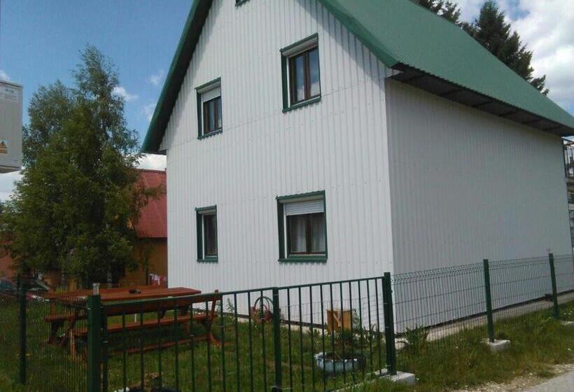 اتاق استاندارد با چشم‌انداز کوهستان, Apartments Zekovic