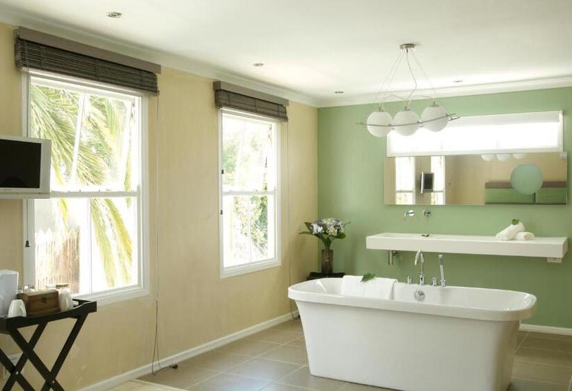 Deluxe Room Mountain View, Cheviot Place Guest House