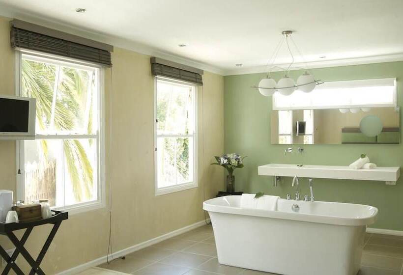 Deluxe Room Mountain View, Cheviot Place Guest House