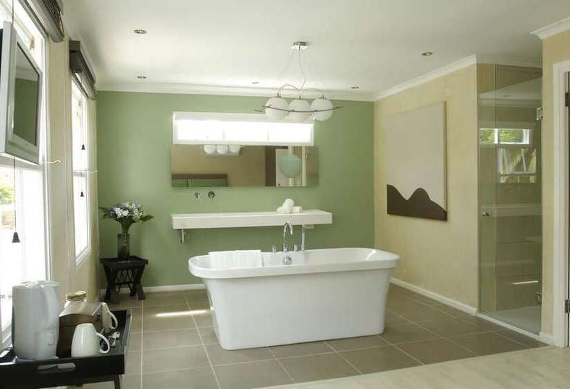 Deluxe Room Mountain View, Cheviot Place Guest House