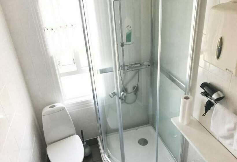 اتاق استاندارد یک تخته با سرویس بهداشتی مشترک, Guesthouse Kiljan