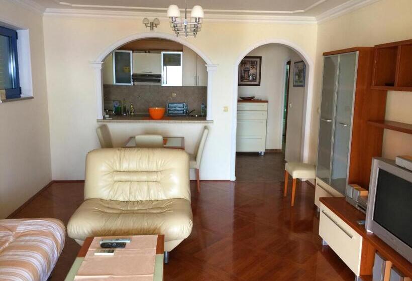 آپارتمان 1 خوابه با چشم‌انداز دریا, Villa Sara Guesthouse