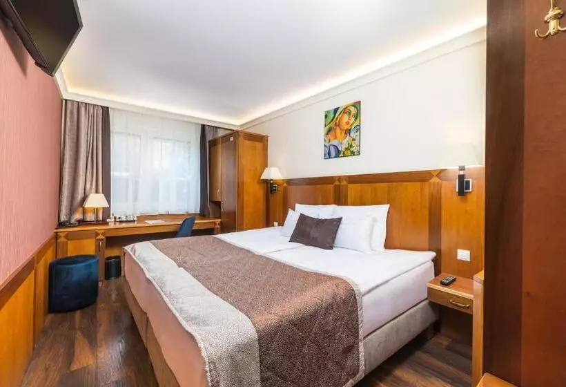 اتاق استاندارد, Carlton Hotel Buda Castle