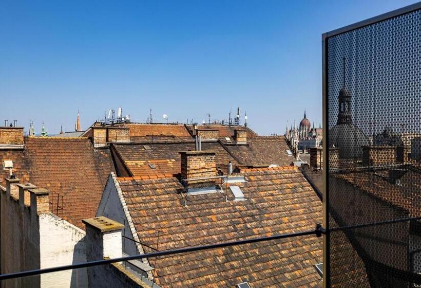 标准加级客房，观景, Carlton Hotel Buda Castle