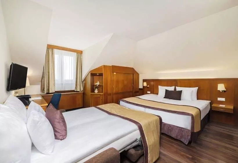 اتاق سوپریور, Carlton Hotel Buda Castle