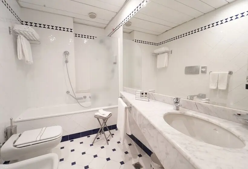 سوییت جونیور, Cavallo Hotel Verona Est