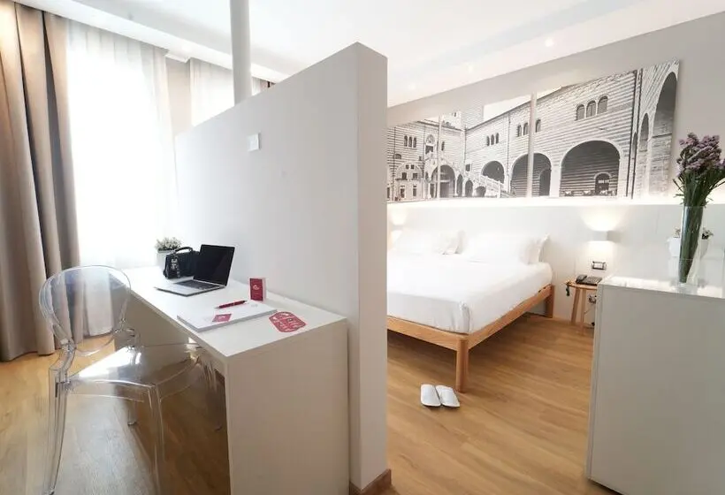 سوییت جونیور, Cavallo Hotel Verona Est