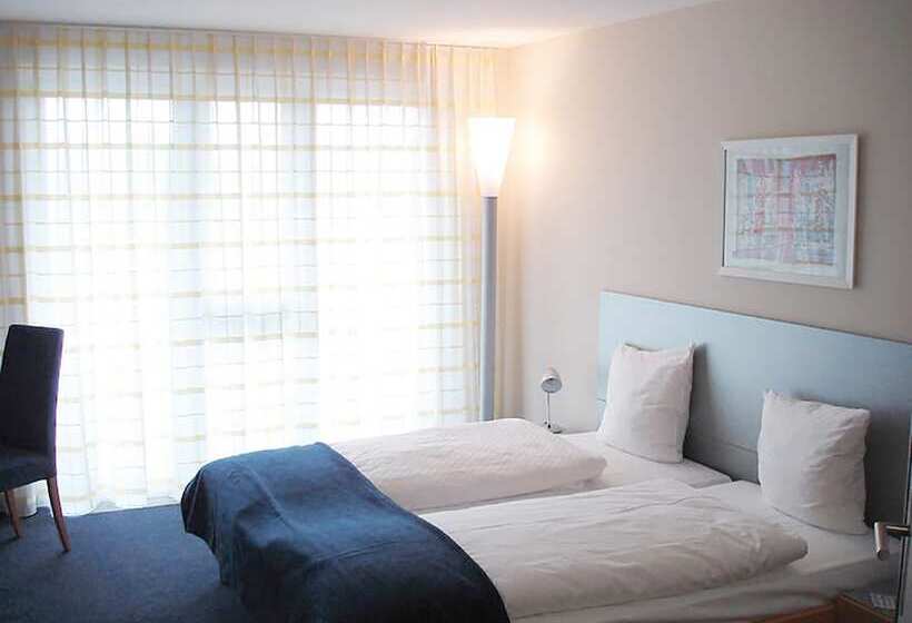 חדר משפחתי, Aarau West Swiss Quality