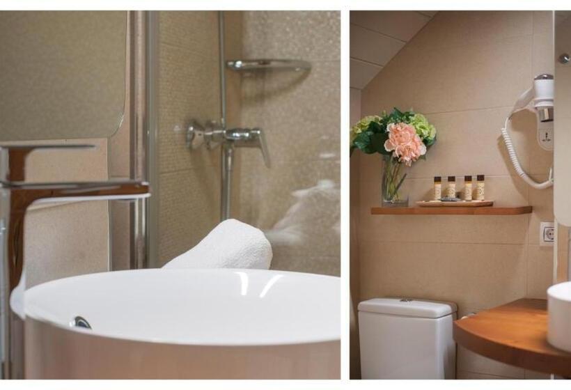 标准单人间, Abad Toledo