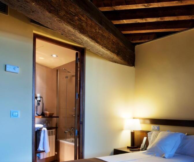 标准单人间, Abad Toledo