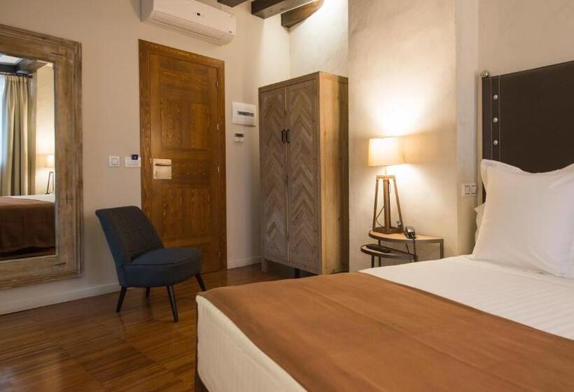 标准单人间, Abad Toledo