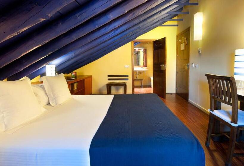 标准间, Abad Toledo