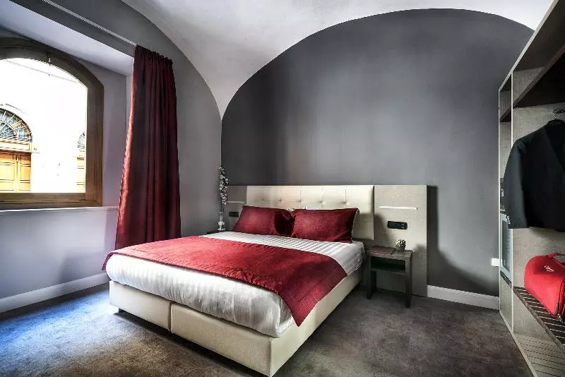 اتاق سوپریور, Varese
