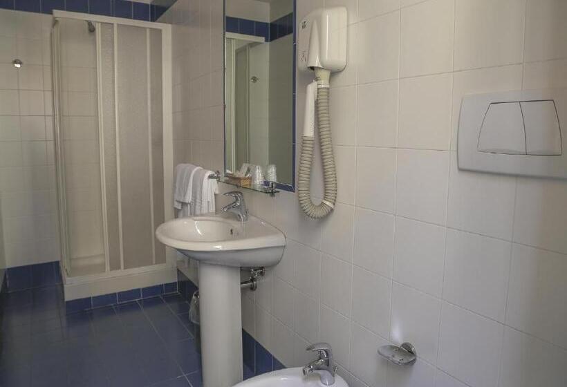 اتاق ساده چهارنفره, Fortuna