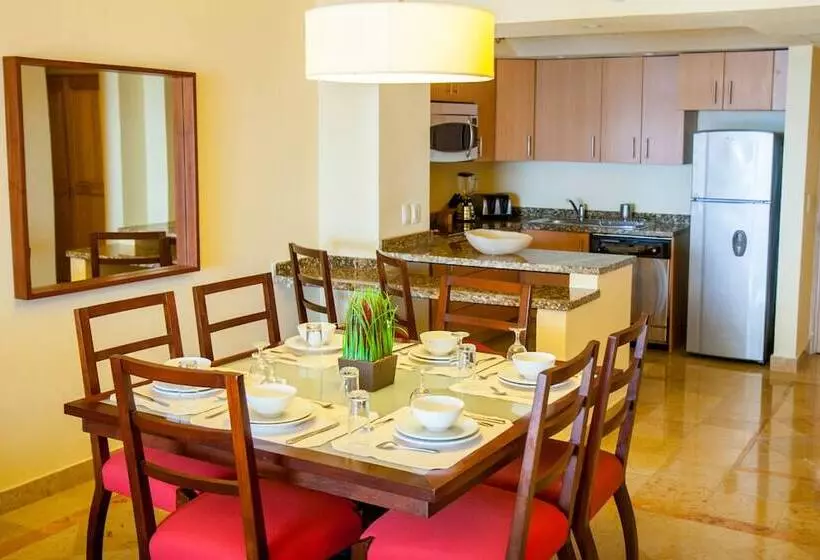 سوییت خانوادگی, Grand Fiesta Americana Los Cabos All Inclusive Golf & Spa