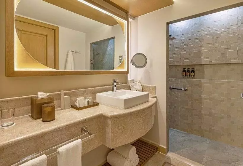 سوییت خانوادگی, Grand Fiesta Americana Los Cabos All Inclusive Golf & Spa
