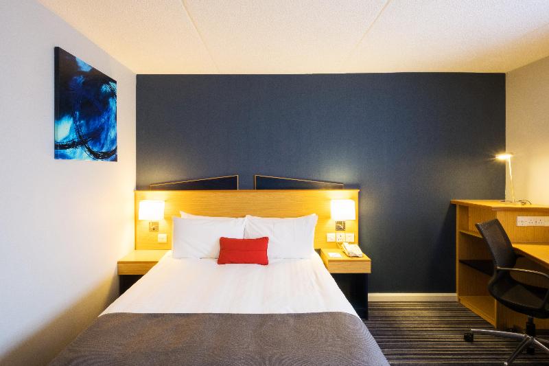 غرفة قياسية لذوى الاحتياجات الخاصة, Holiday Inn Express Perth, An Ihg