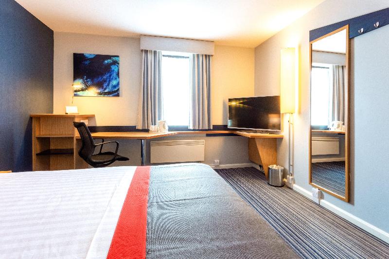 장애인을 위한 스탠다드 룸, Holiday Inn Express Perth, An Ihg