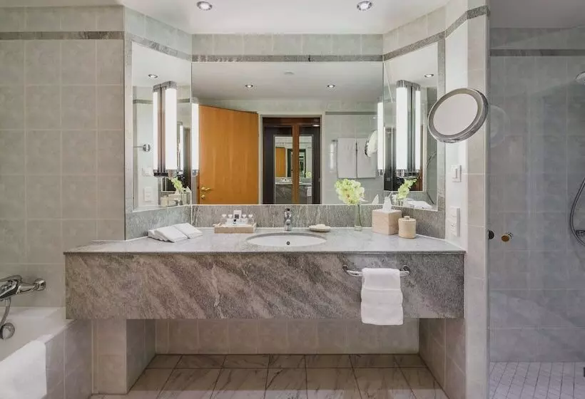 Deluxe-huone, Jw Marriott Bucharest Grand