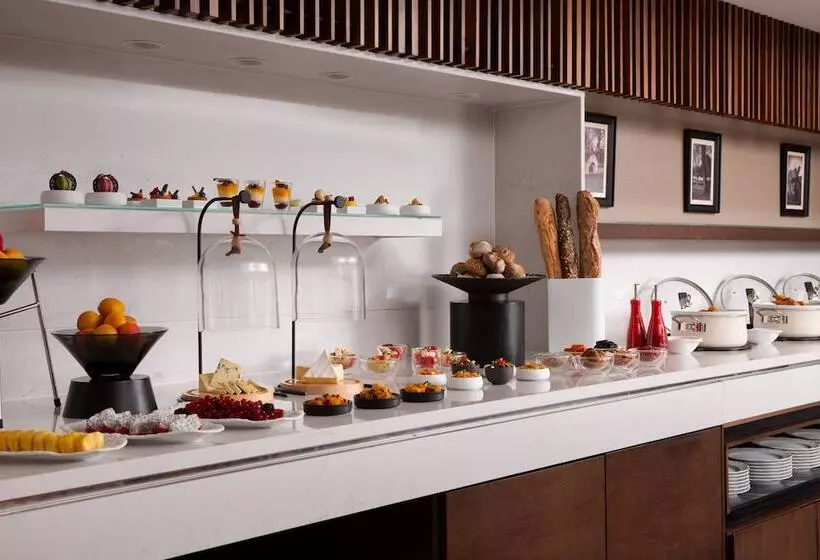 Presidenttisviitti, Jw Marriott Bucharest Grand