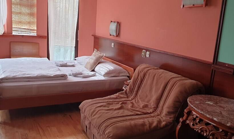 اتاق راحتی, Kapistec Skopje