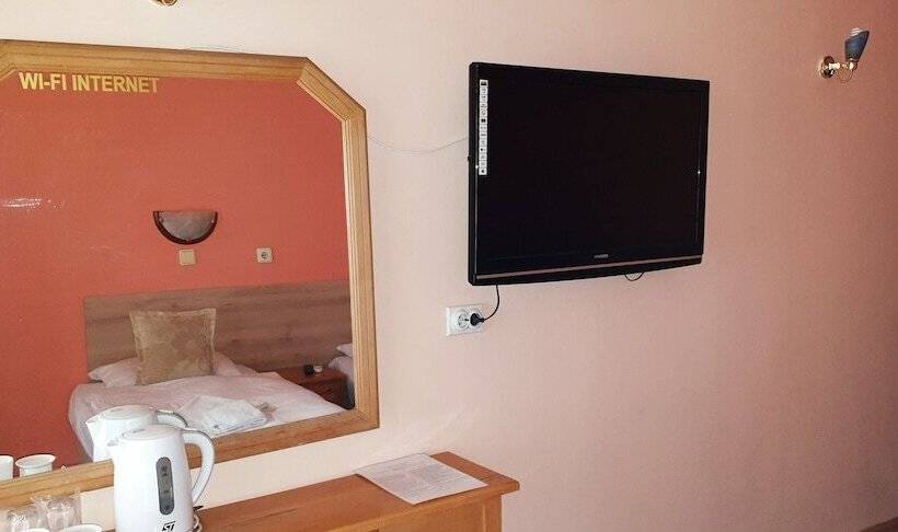 اتاق خانوادگی, Kapistec Skopje