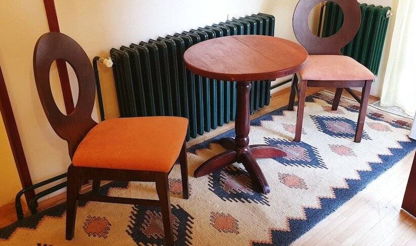 اتاق خانوادگی, Kapistec Skopje