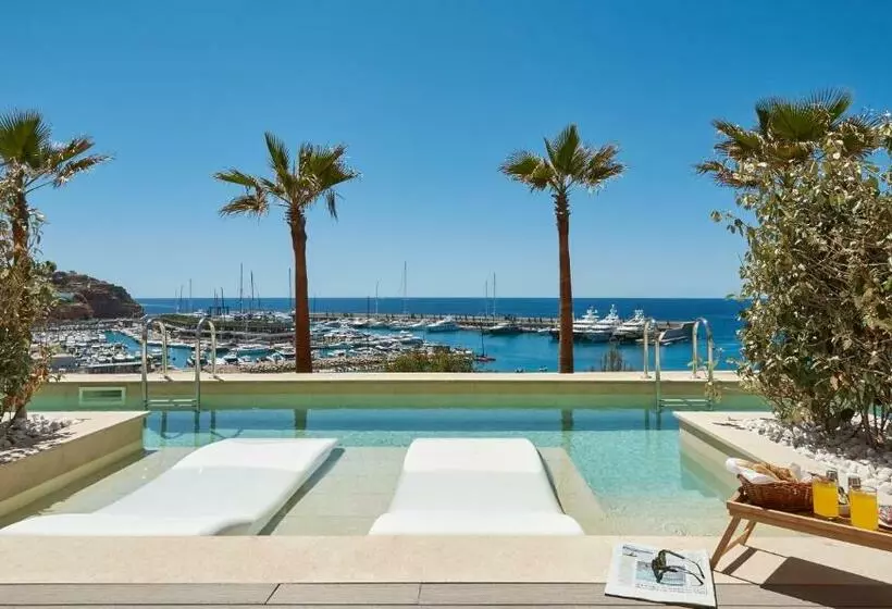 اتاق سوپریور با چشم‌انداز دریا, Pure Salt Port Adriano  Adults Only