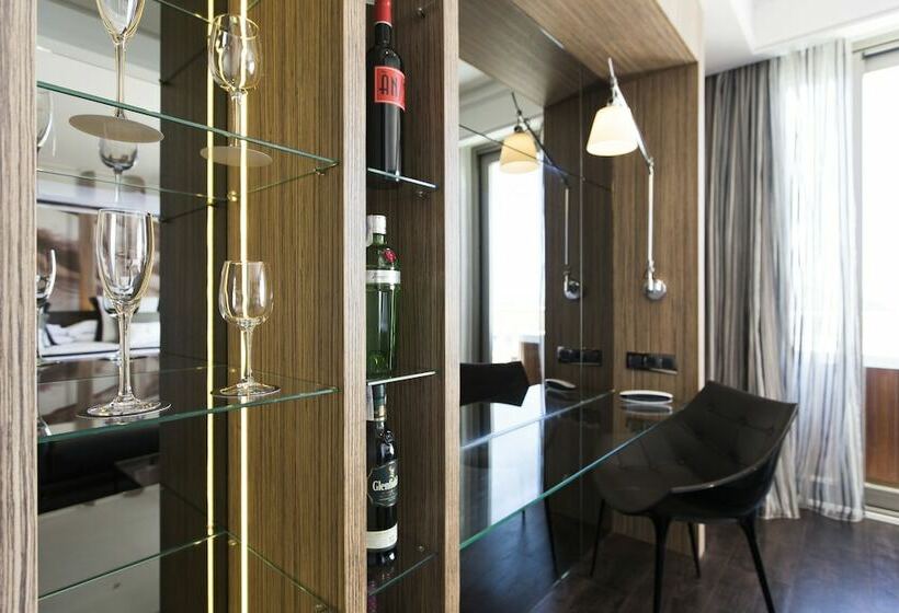 オーシャンビュージュニアスイート, Pure Salt Port Adriano  Adults Only