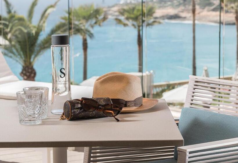 סוויטת ג'וניור נוף לים, Pure Salt Port Adriano  Adults Only