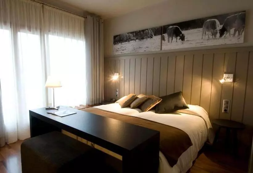 Standard Room with Balcony Garden View, Restaurant Pessets & SPA